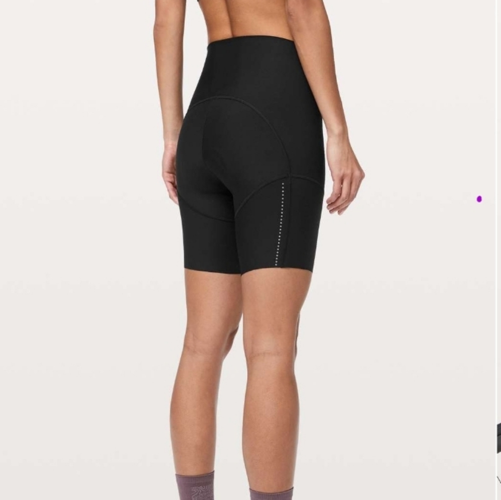 Lululemon City to Summit Light Bike Shorts